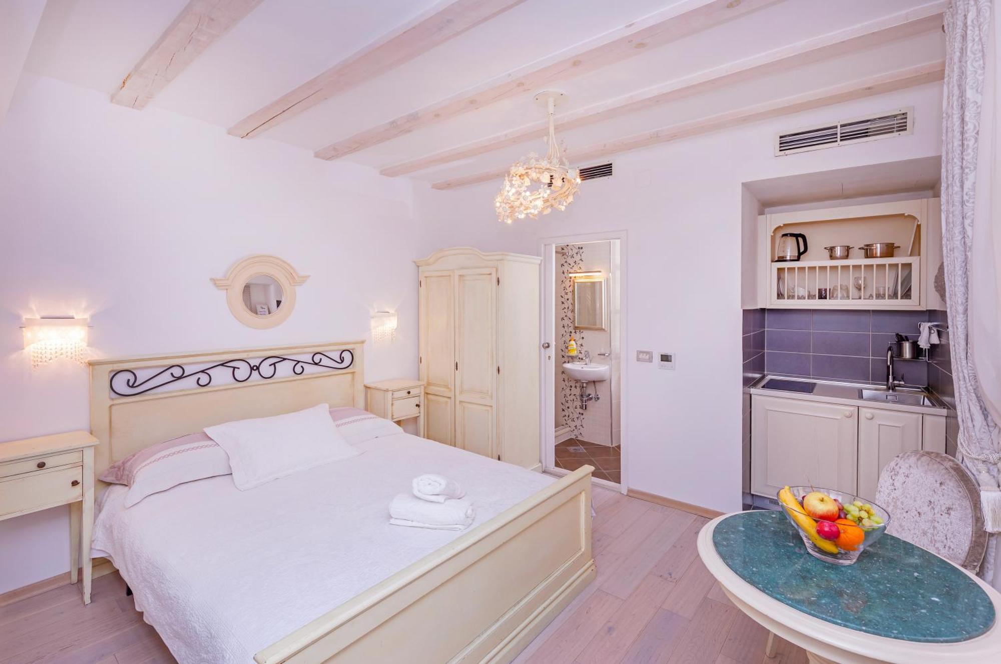 Roko House Apartment