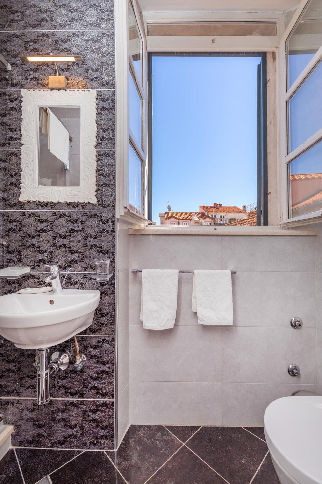 Roko House Apartment *