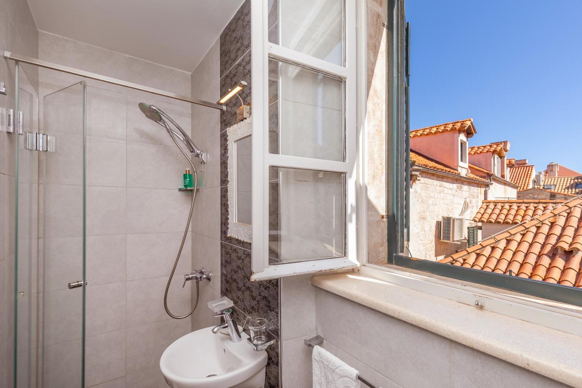 Apartment Roko House *