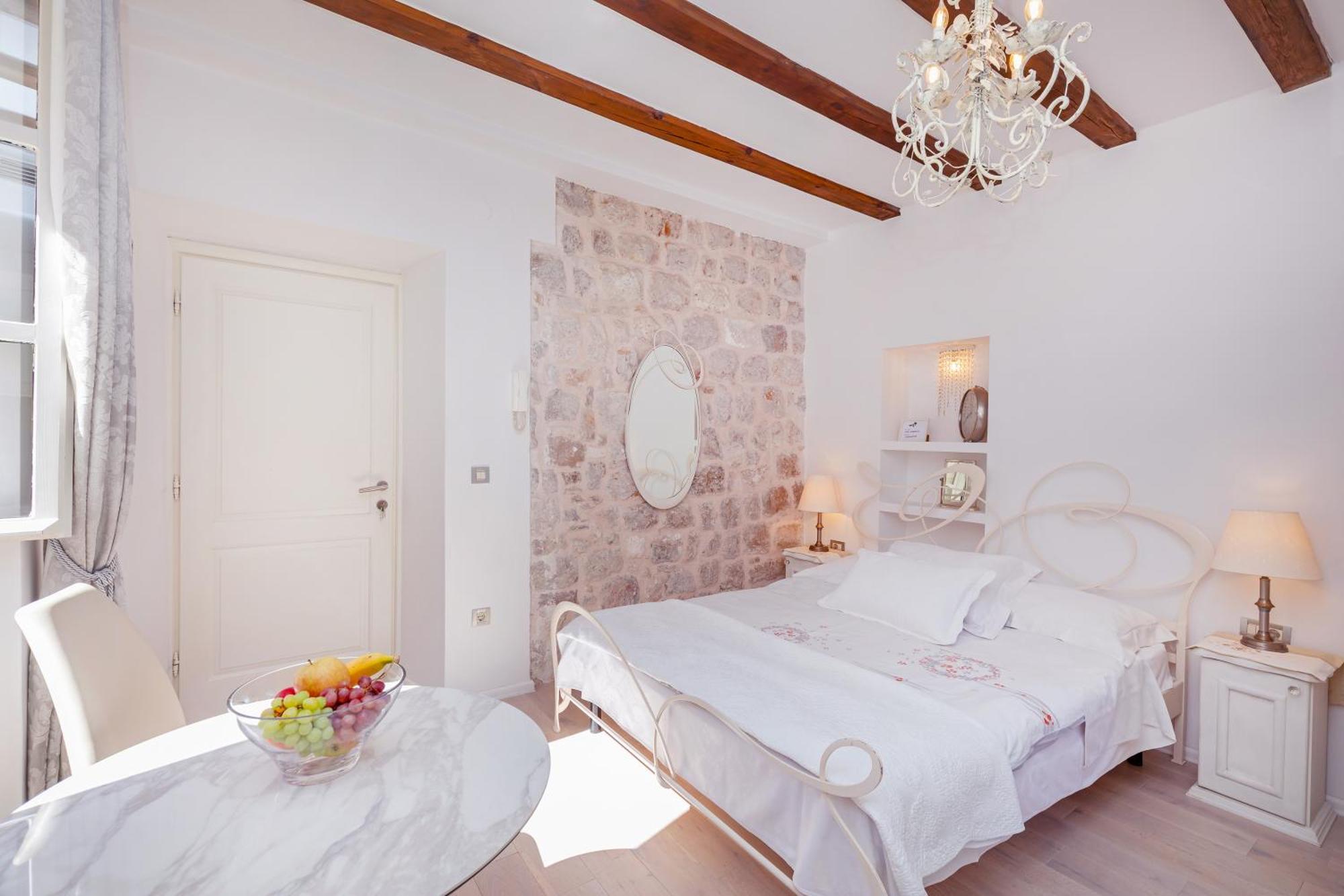 Apartment Roko House *